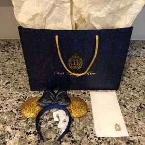 Club 33 Minnie Mouse Ears